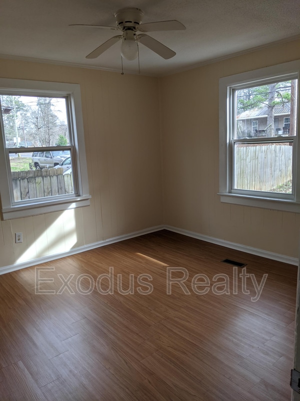 Building Photo - 501 Charlotte Ave