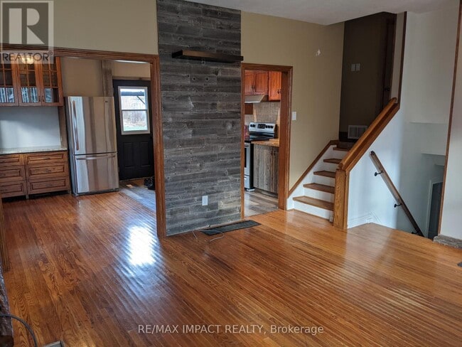 Photo du bâtiment - 806 Stone St