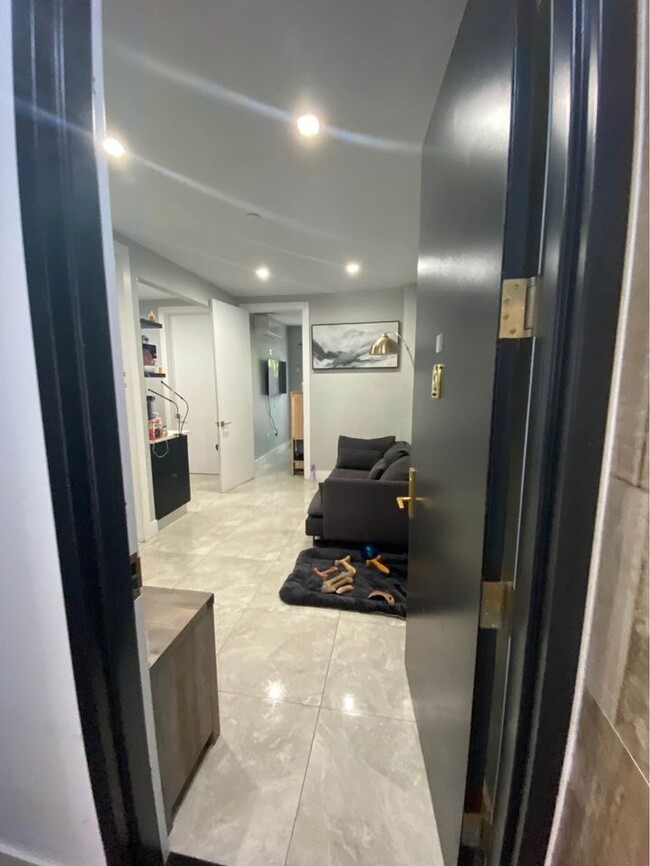 Foto del edificio - 1066 Halsey St