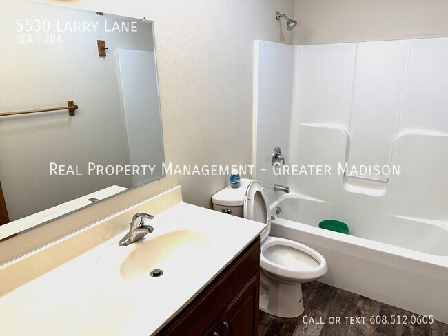 Foto del edificio - 5530 Larry Ln