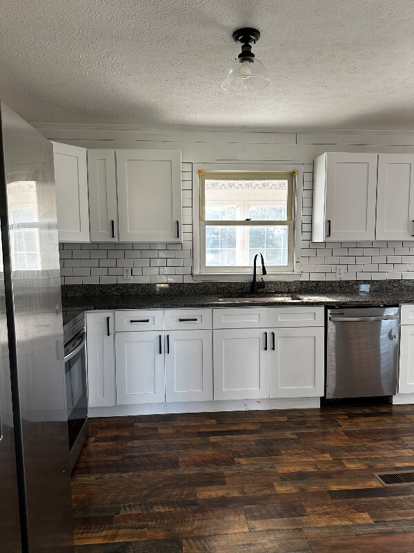 Building Photo - 467 Russell Ridge Rd