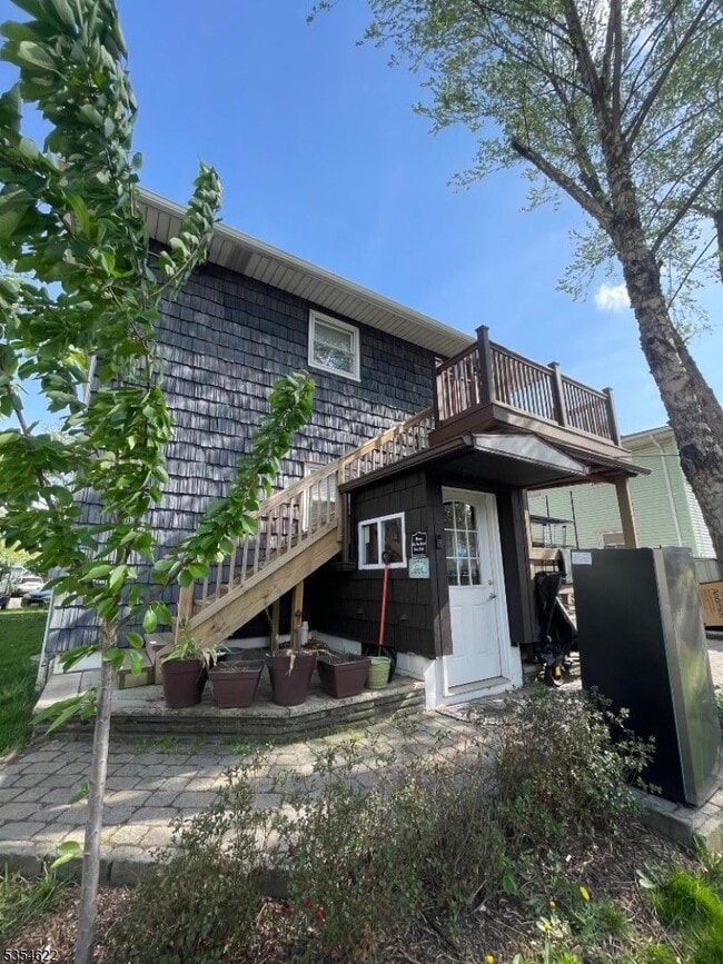 Foto del edificio - 331 Boxwood Ct