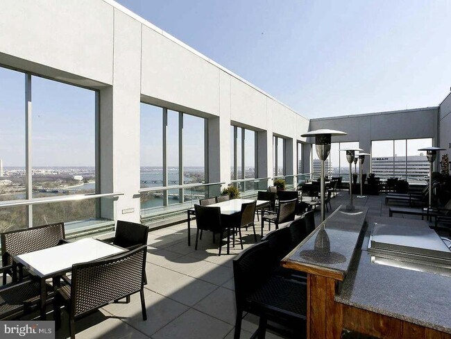 Foto del edificio - 1111 19th St N