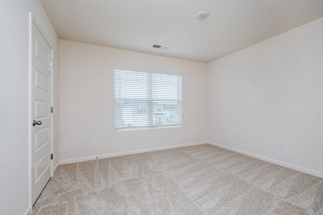 Building Photo - 4027 Abbey Rd