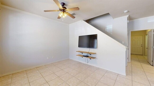 Foto del edificio - 332 Forest Dr Loop