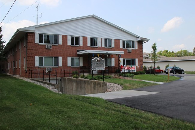 Exterior - Grandview Apartments