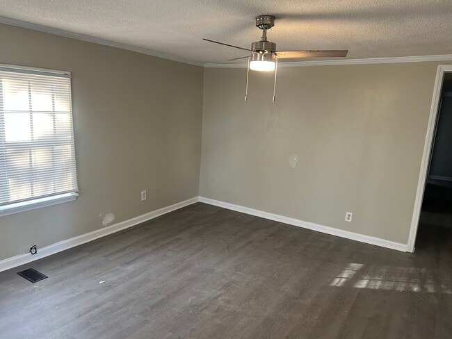 Building Photo - 814 King St