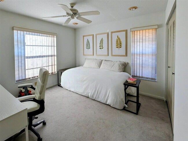 Foto del edificio - 5895 Autumn Lake Ln