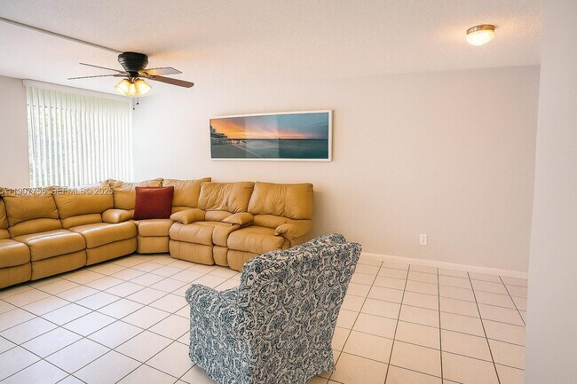 Foto del edificio - 200 172nd St