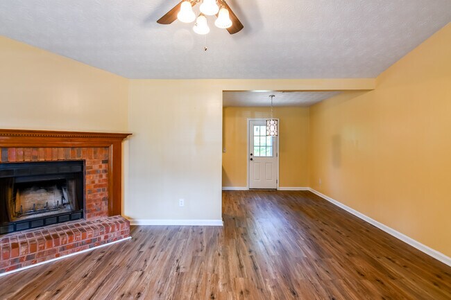 Foto del edificio - 14 Hillside Ct