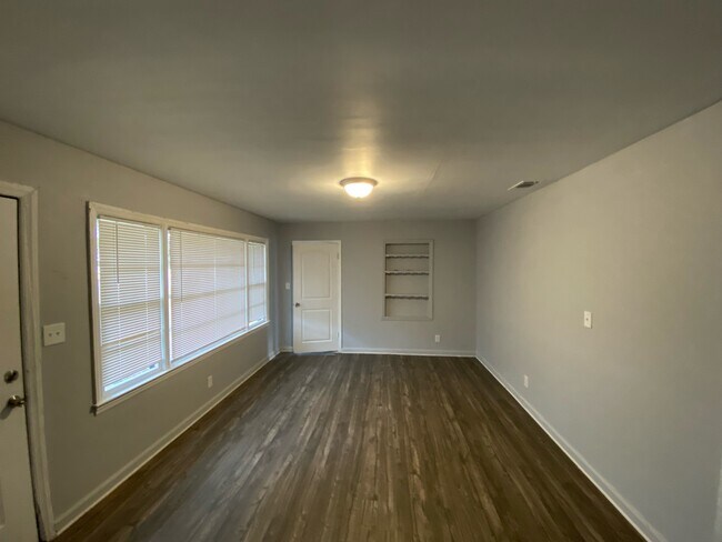 Building Photo - 3110 Cusseta Rd