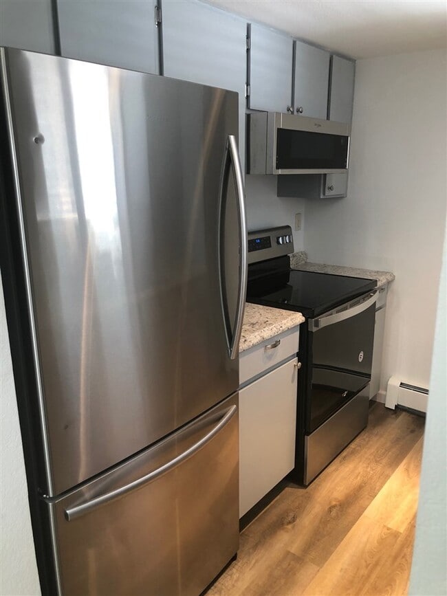 Building Photo - 1140 Walnut Ave