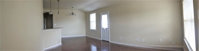 Building Photo - 4305 Cambridge Dr