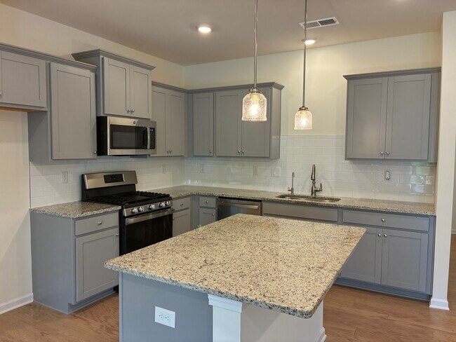 Foto del edificio - 275 Harpers Run Ln