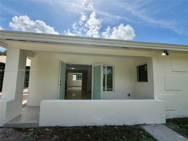 Foto del edificio - 8235 SW 62nd Pl