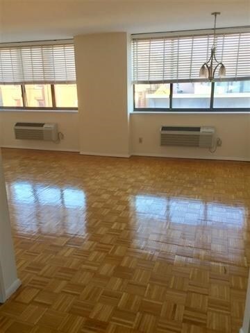 Foto del edificio - 300 Newark St.