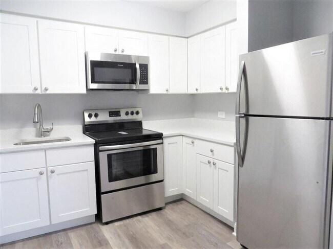 Foto del edificio - 1 bedroom in Chicago IL 60056