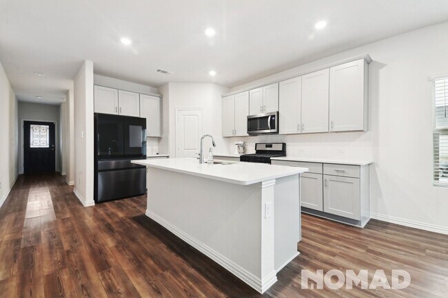Foto del edificio - 4 Bedroom Single Family Home in Royse City