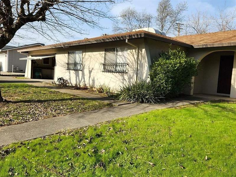 Primary Photo - 3455 Panorama Dr