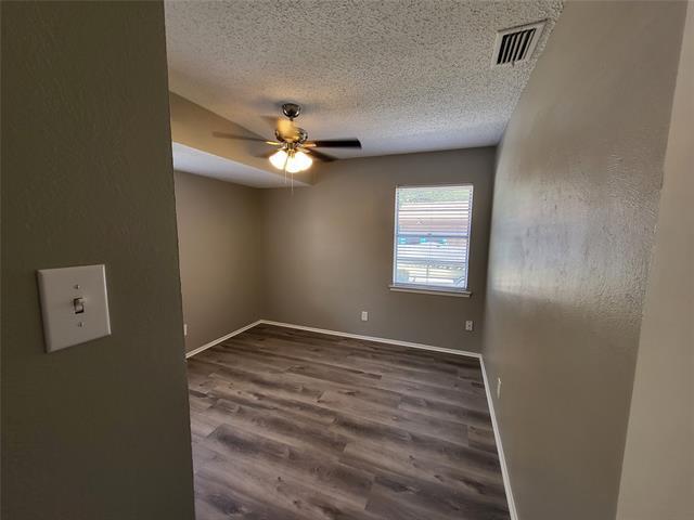 Foto del edificio - 2110 Redbud Ln