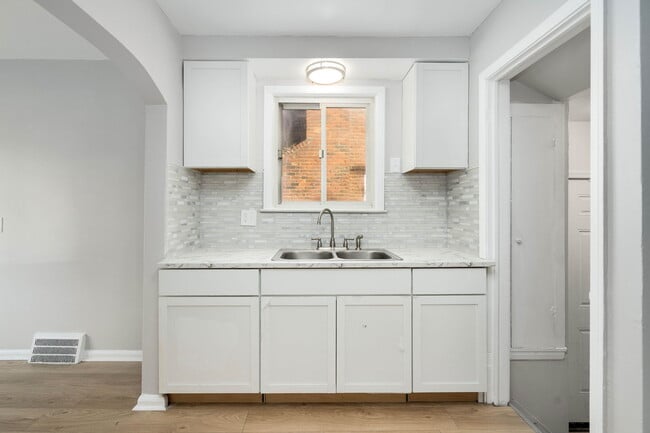 Foto del edificio - 11716 Coyle St