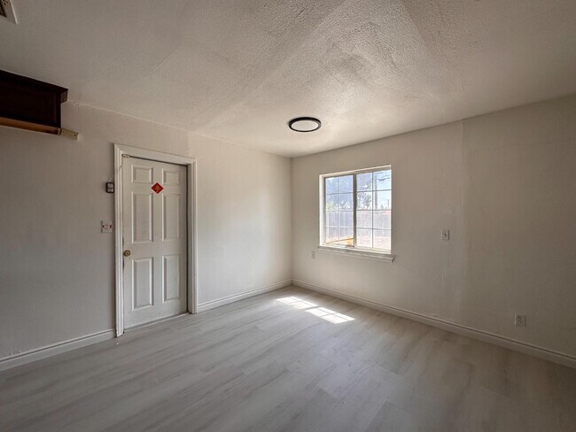 Foto del edificio - 2146 Cantaria Ave