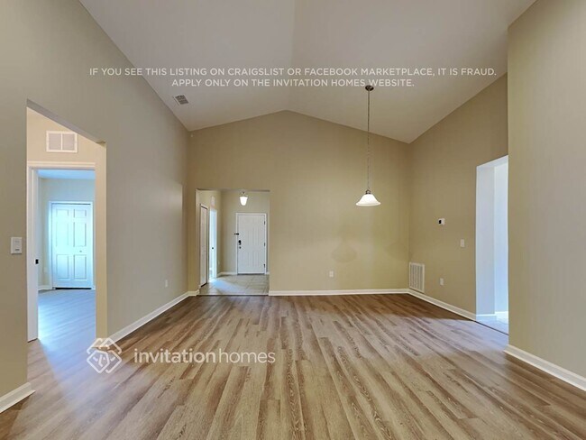 Foto del edificio - 1596 Litchfield Dr