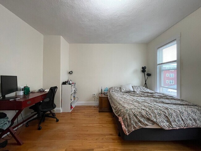 Foto del edificio - 4 Bedroom