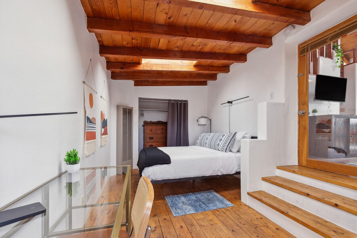 Foto principal - 734 Baca St