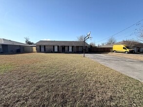 Building Photo - 2528 St Joseph St