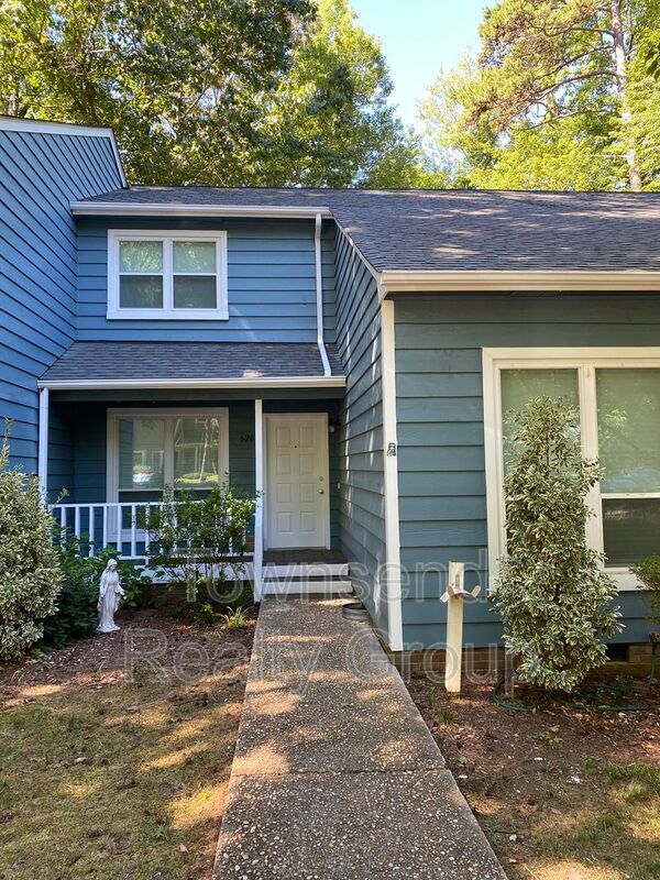 Primary Photo - 620 Applecross Dr