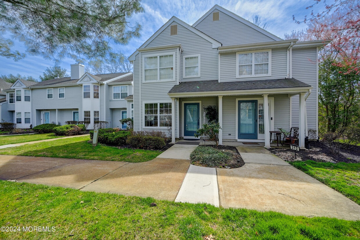311 Towne Dr, Manalapan Township, NJ 07726 Condo for Rent in