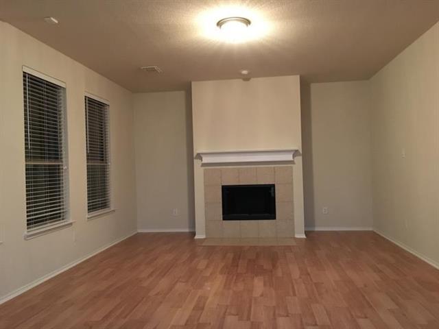 Building Photo - 605 Twin Knoll Dr