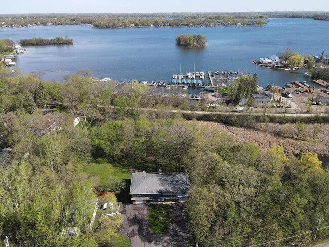 Building Photo - 23622 Smithtown Rd