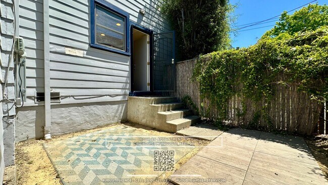 Foto del edificio - Temescal 2BR with Private Yard | Updated U...