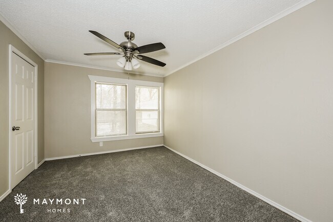 Foto del edificio - 1801 Whispering Oaks St