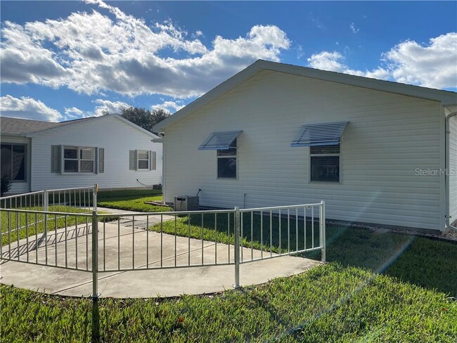 Building Photo - 739 Agua Way