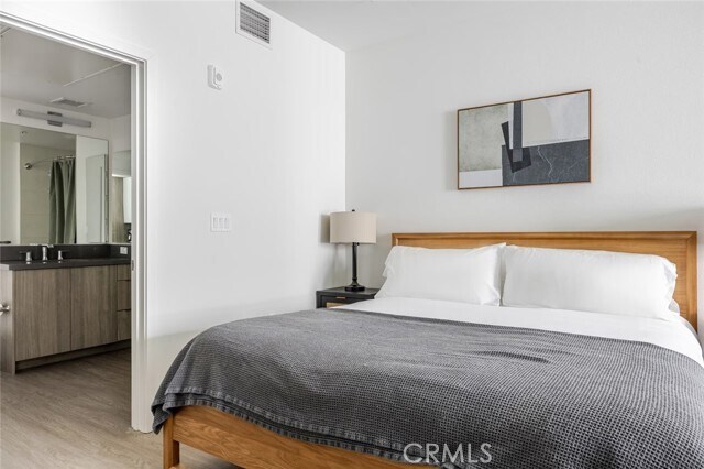 Foto del edificio - 511 S Harbor Blvd