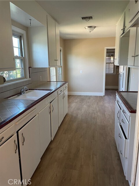 Foto principal - 1003 W Colton Ave