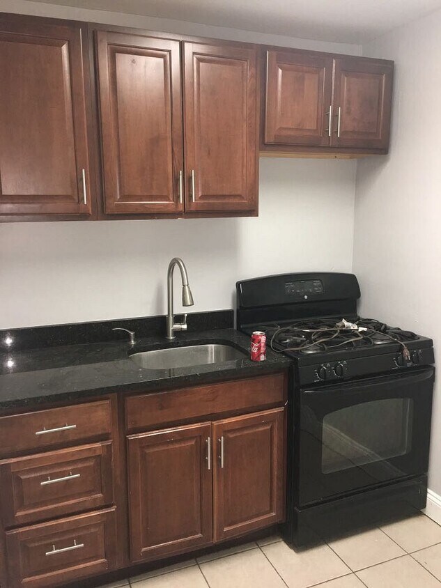 Foto principal - 6903 Reisterstown Rd