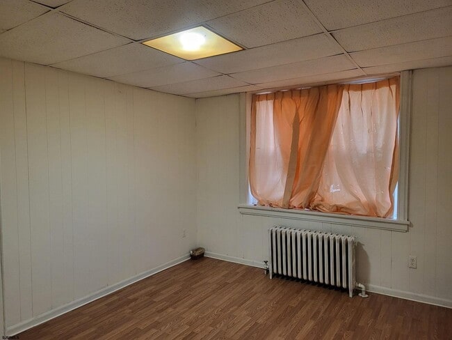 Building Photo - 33 S Iowa Ave