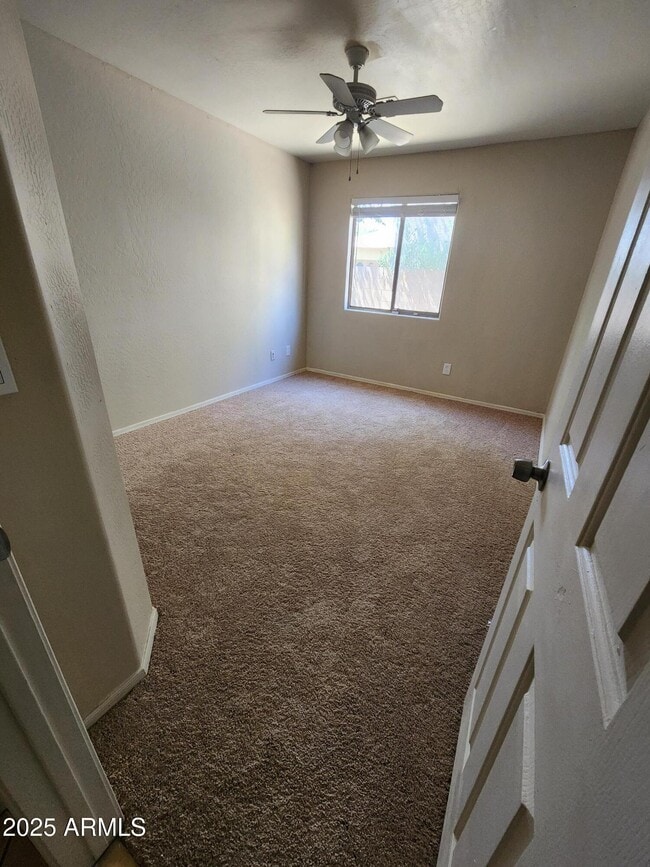 Building Photo - 2407 S 82nd Ln