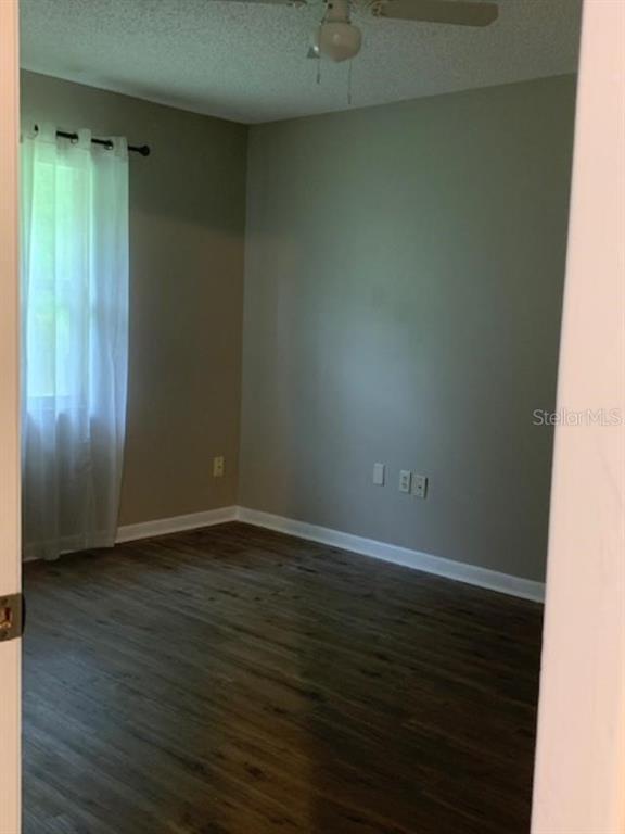 Building Photo - 943 Fox Lake Dr