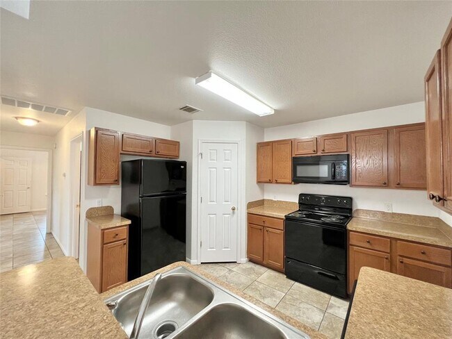 Building Photo - 1021 Drover's Cove