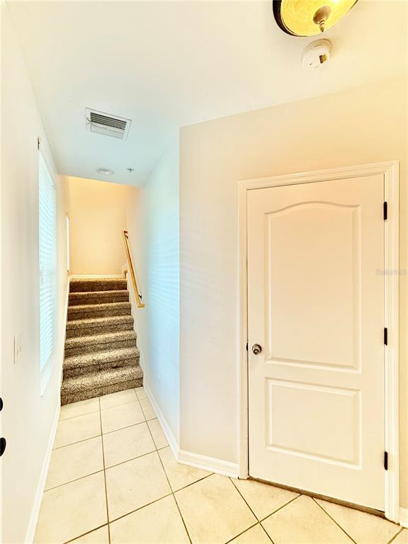Building Photo - 956 Sombra St