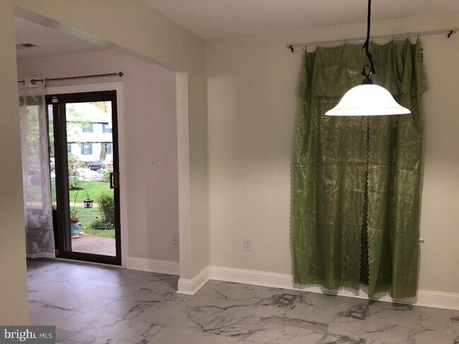 Foto del edificio - 5 William Paca Bldg