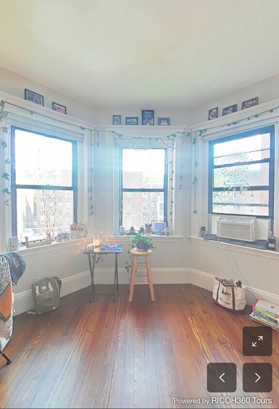 Foto principal - 1855 Beacon St