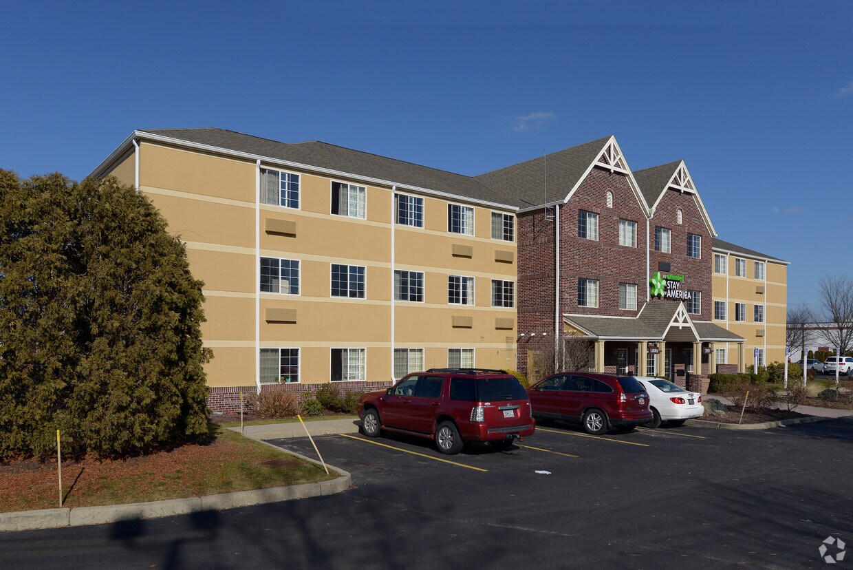 Furnished Studio Warwick Apartments Warwick, RI