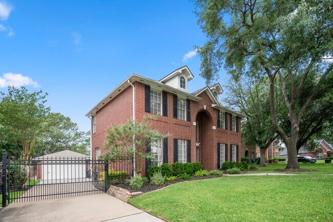 Foto del edificio - 16315 Hammerwood Ct