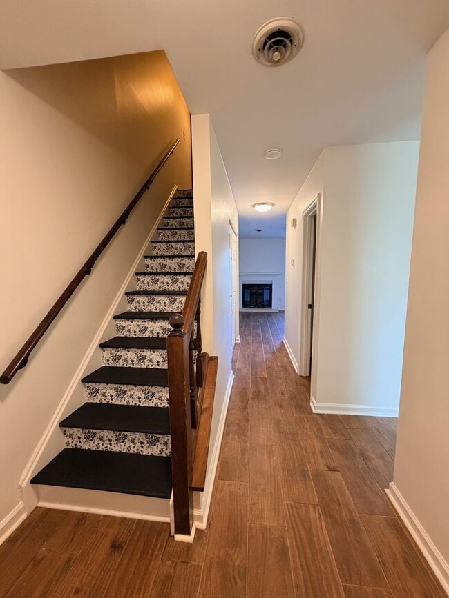 Building Photo - 303 Haltiwanger Rd